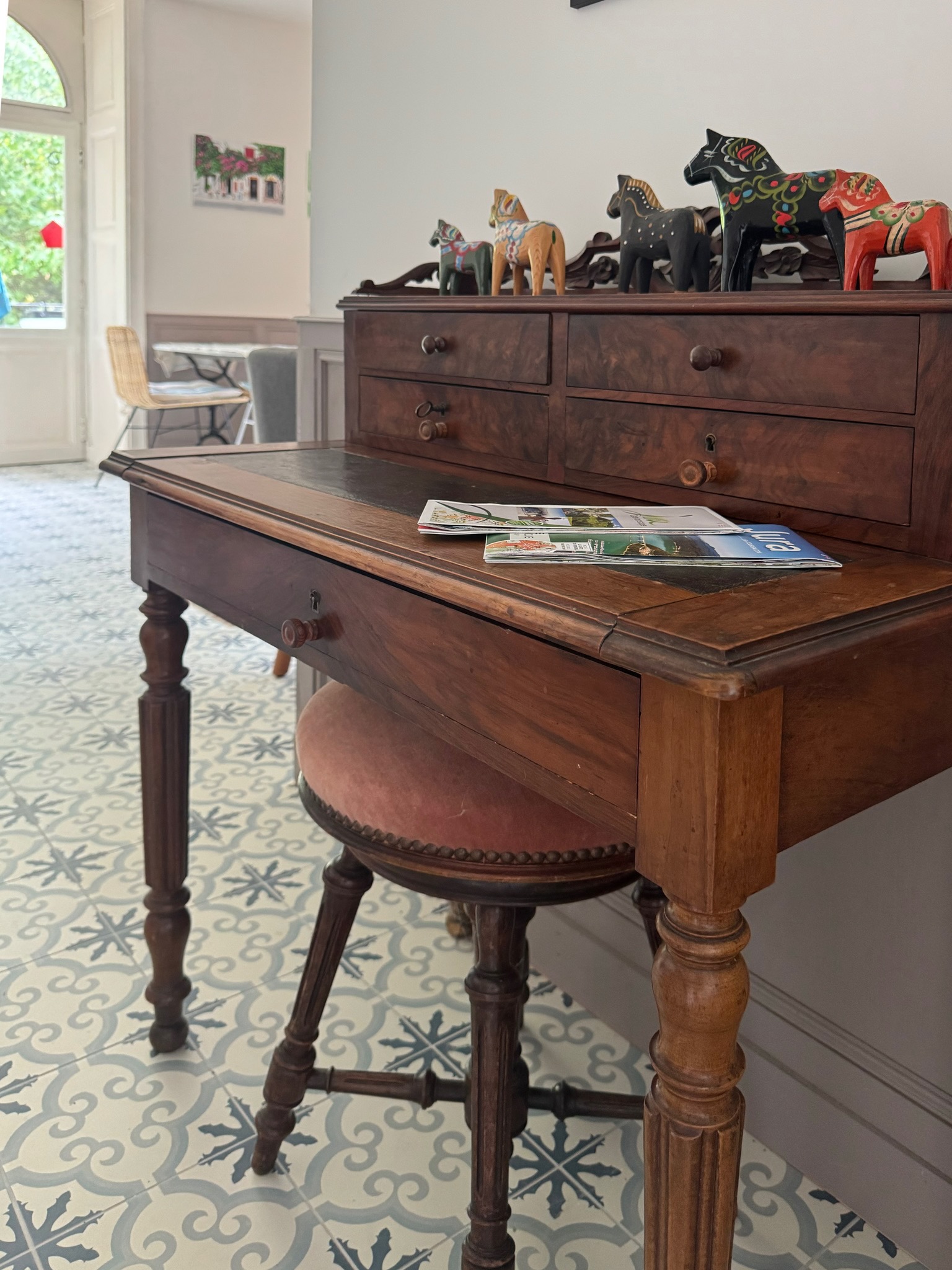 Antieke secretaire